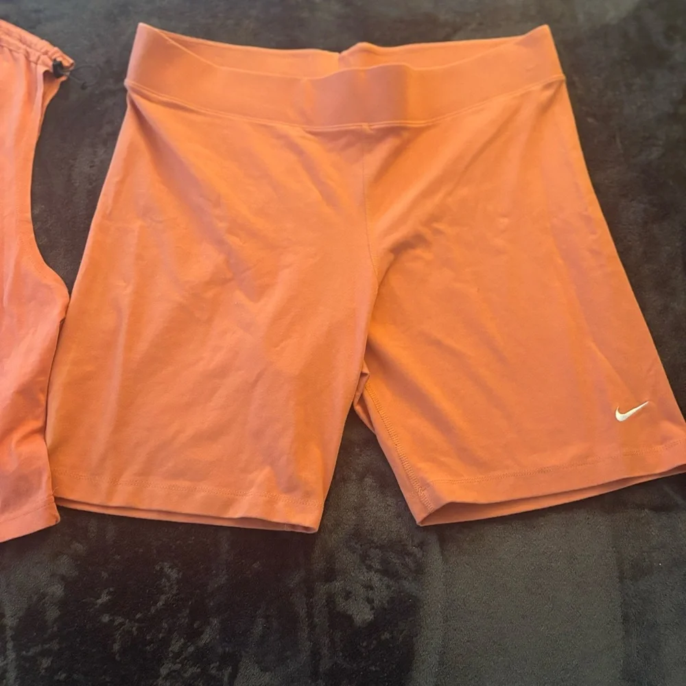 Nike DriFit Athletic Set - Picture 2 of 6